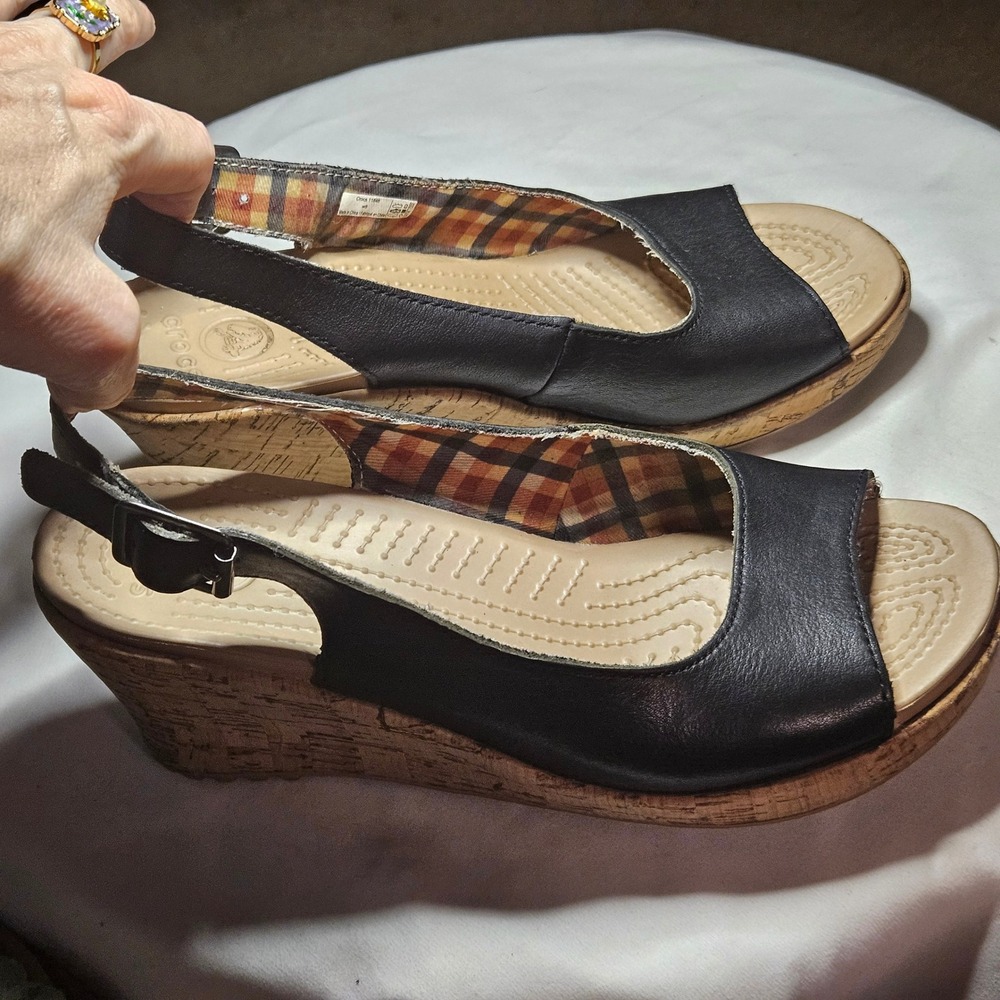 Crocs A-Leigh Wedge Sandals Women Size 8 Black Leather Cork Slingback 11848